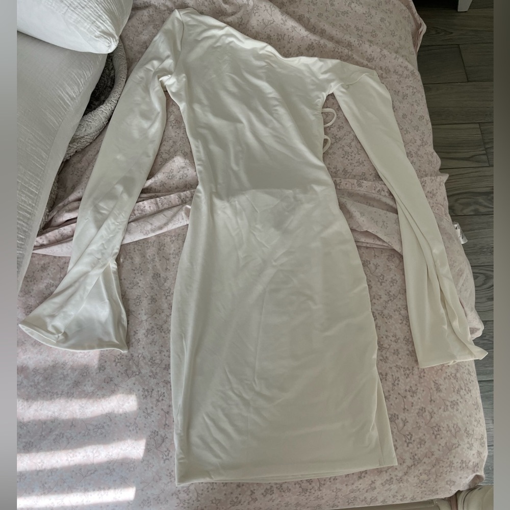 White off the shoulder oh Polly dress size 0 and open strapy back.